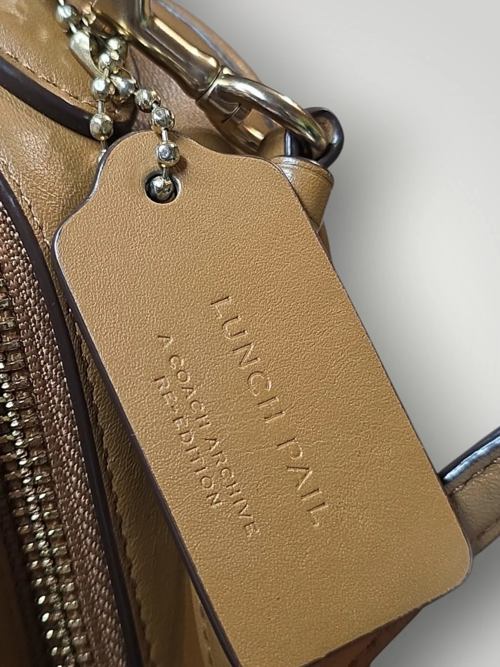 COACH Retro Re-Edition Lunch Pail Top Handle/Crossbody with DUSTBAG EUC 2019